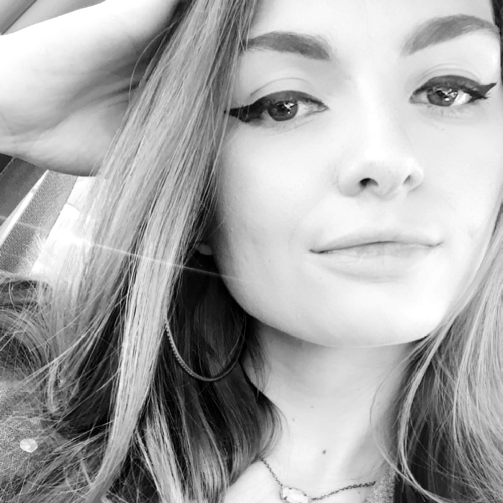 Meet your Posher, Nicole